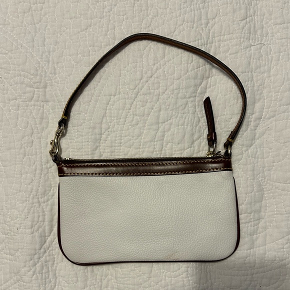 SOLD Dooney & Bourke Large Slim Wristlet - Picture 2 of 4